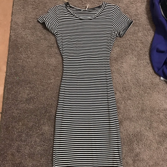 Black and white skin tight dress. - Picture 1 of 3